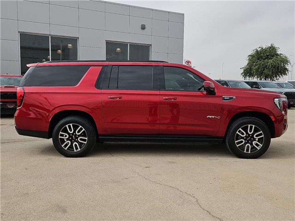 Used 2021 GMC Yukon XL AT4 SUV