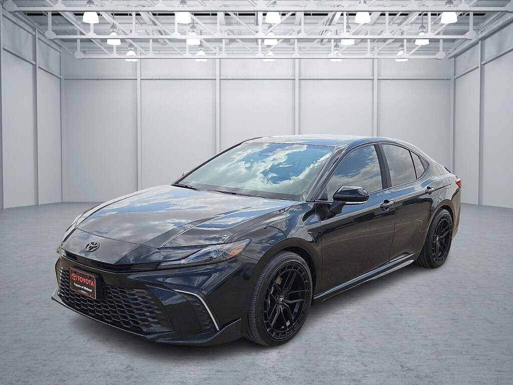 Used 2025 Toyota Camry SE Sedan