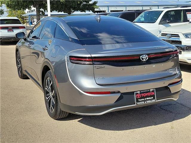 2023 Toyota Crown Limited photo 3