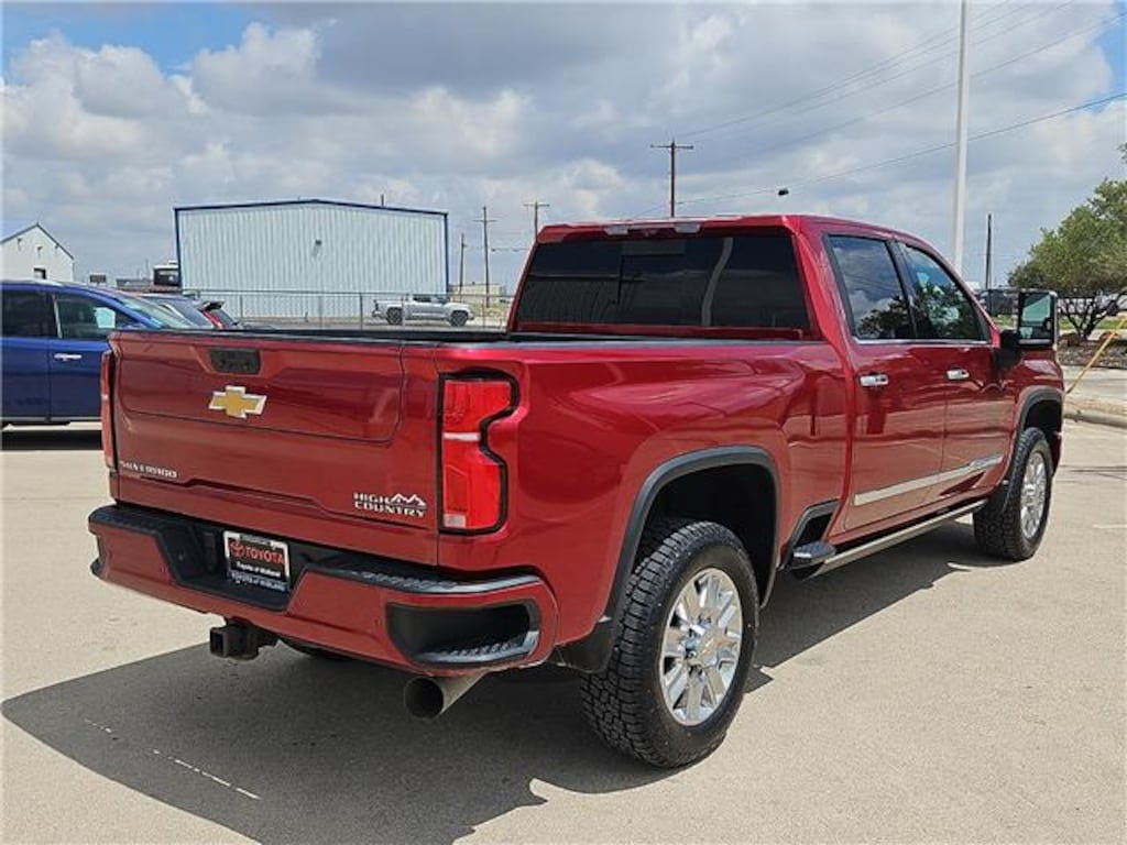 Used 2024 Chevrolet Silverado 2500 HD High Country Truck Crew Cab