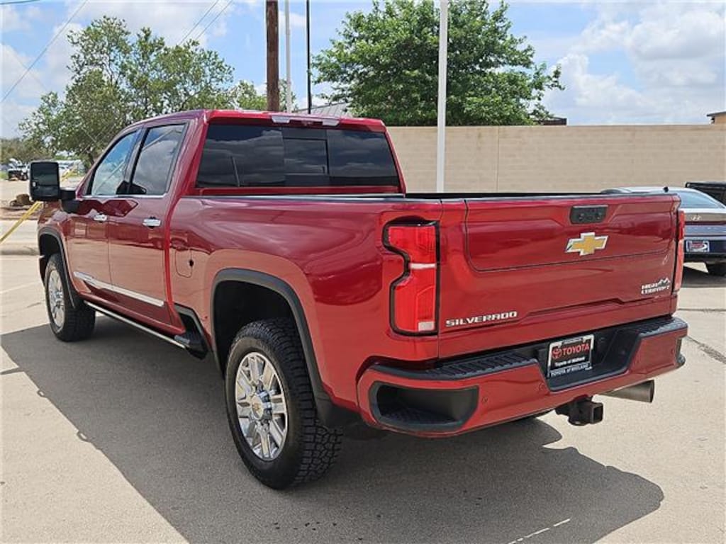 Used 2024 Chevrolet Silverado 2500 HD High Country Truck Crew Cab