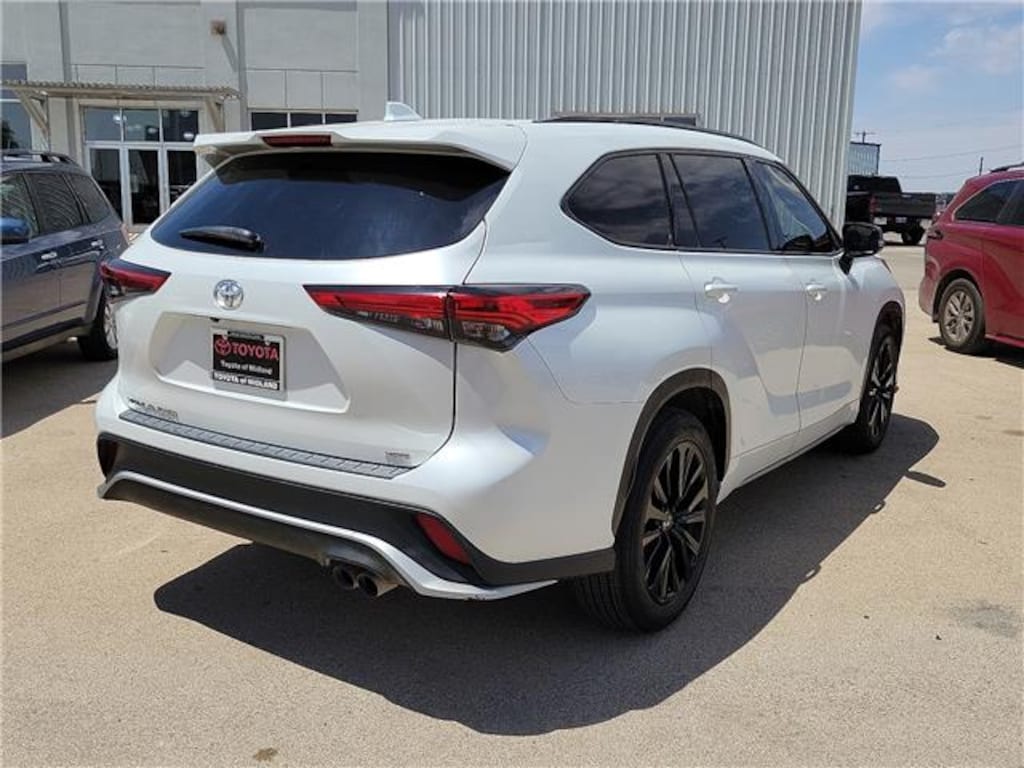 Used 2023 Toyota Highlander XSE SUV