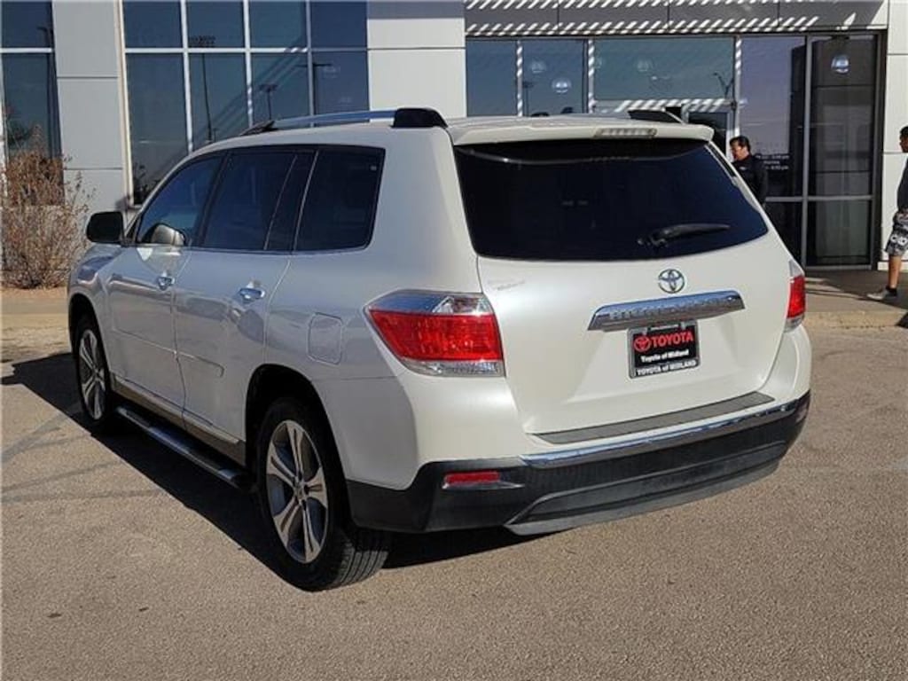 Used 2012 Toyota Highlander Limited V6 SUV