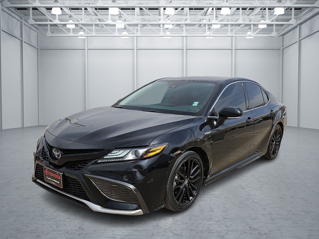 Used 2021 Toyota Camry Hybrid XSE Sedan