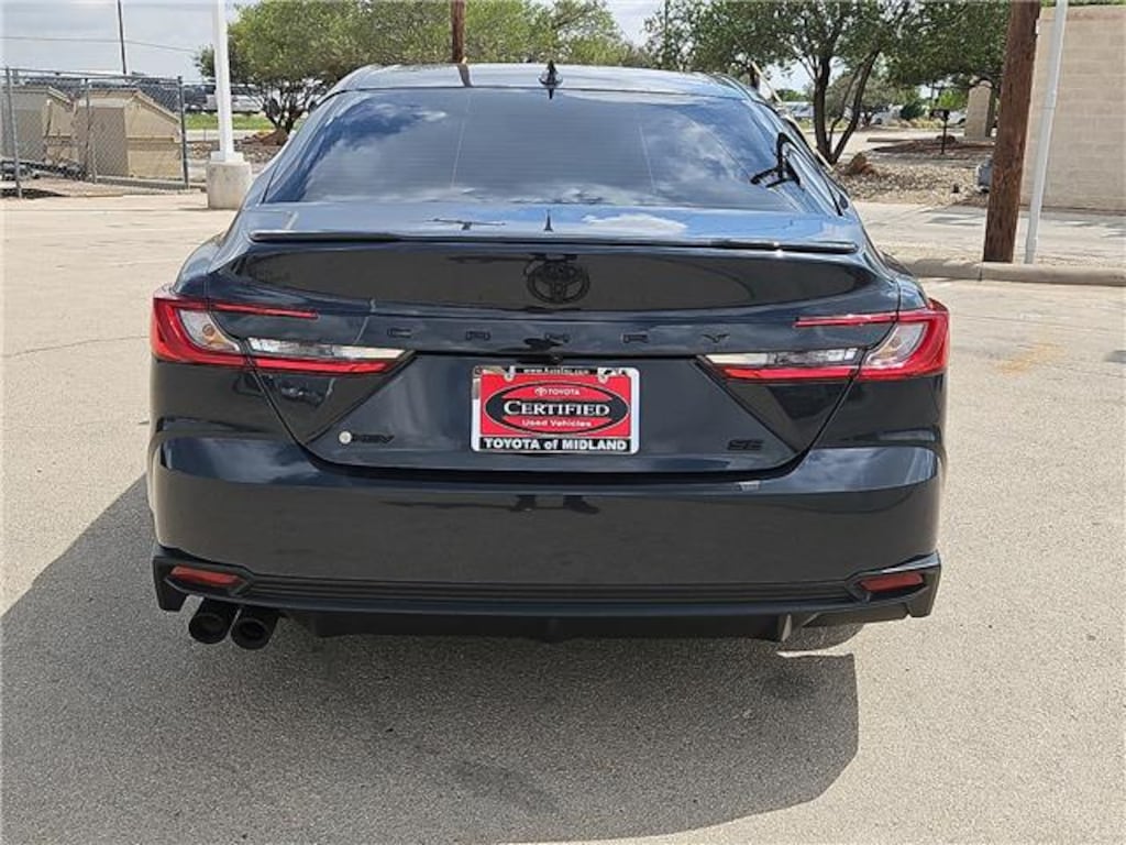Used 2025 Toyota Camry SE Sedan