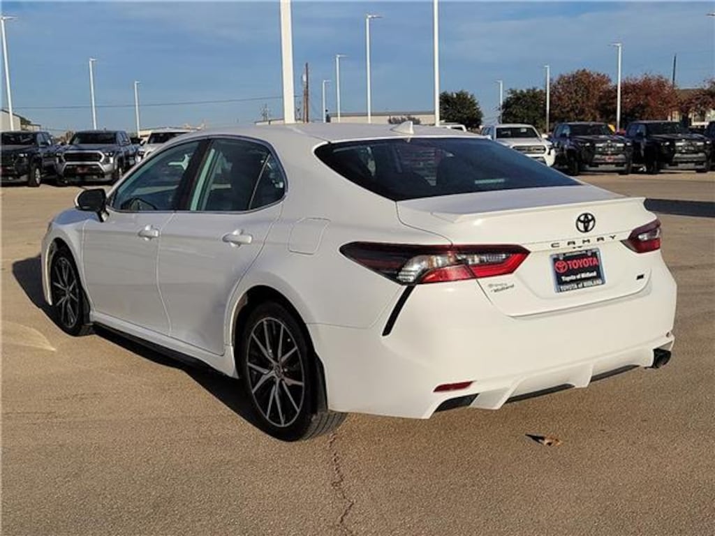 Used 2023 Toyota Camry SE Sedan