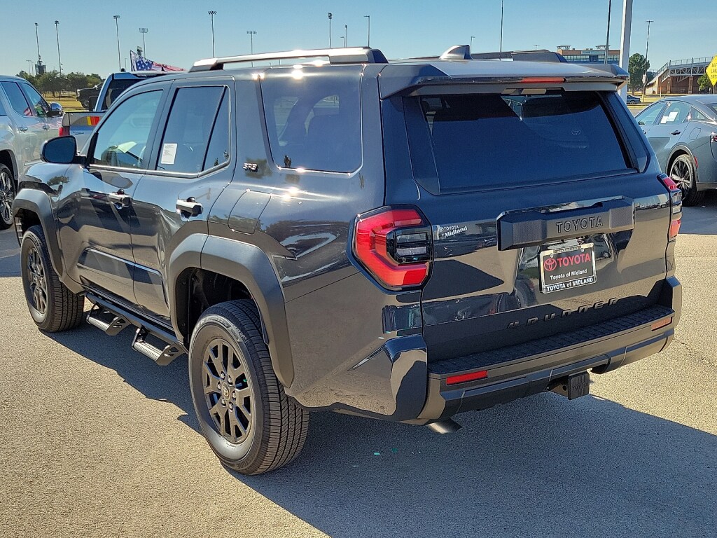 New 2025 Toyota 4Runner SR5 SUV
