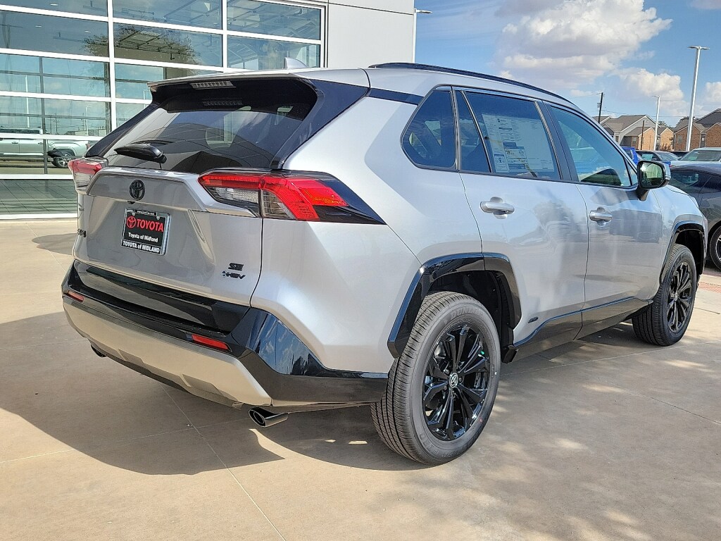 New 2025 Toyota RAV4 Hybrid SE SUV