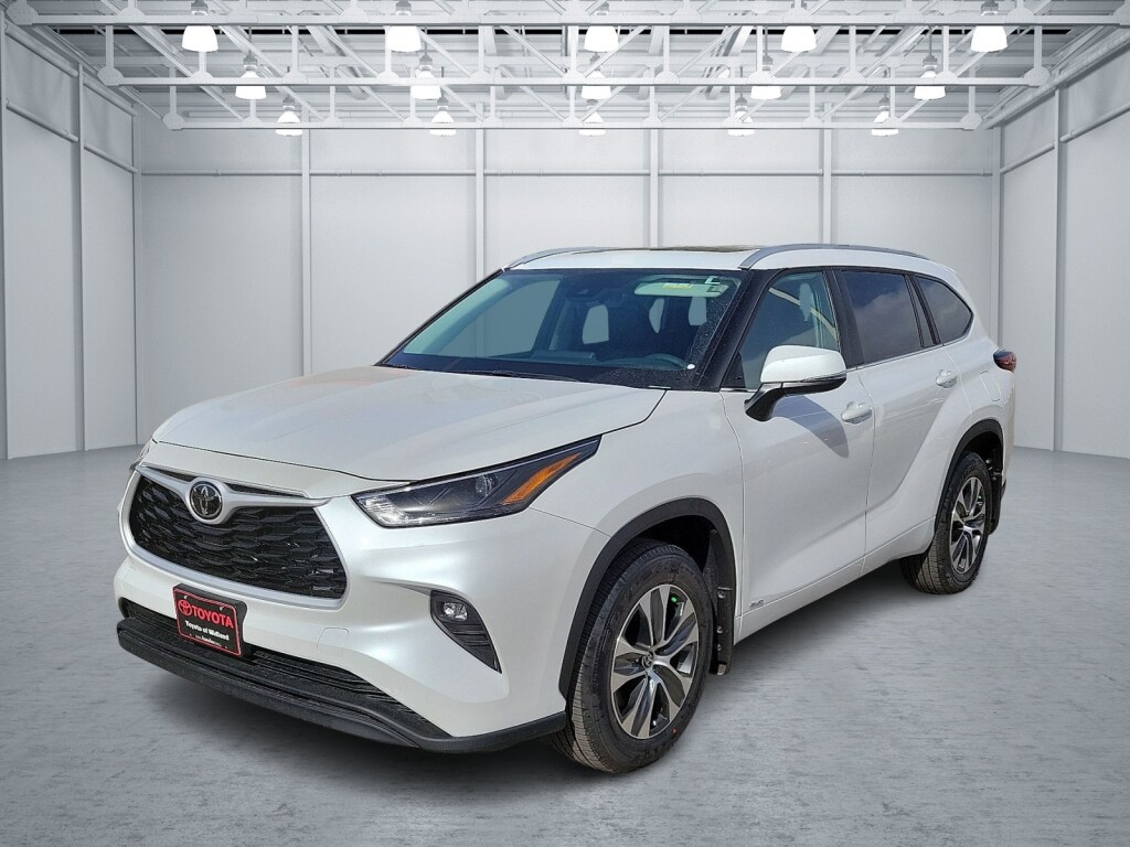 New 2026 Toyota Highlander Hybrid XLE SUV