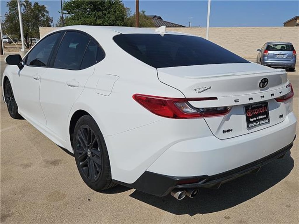 Used 2025 Toyota Camry SE Sedan