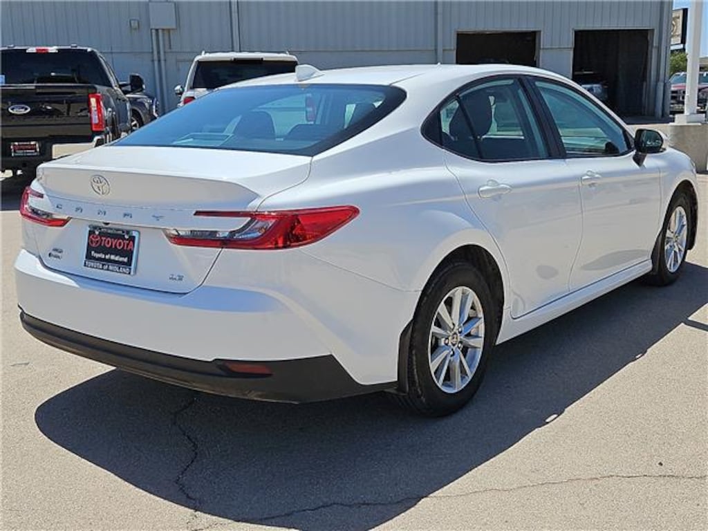 Used 2025 Toyota Camry XSE Sedan