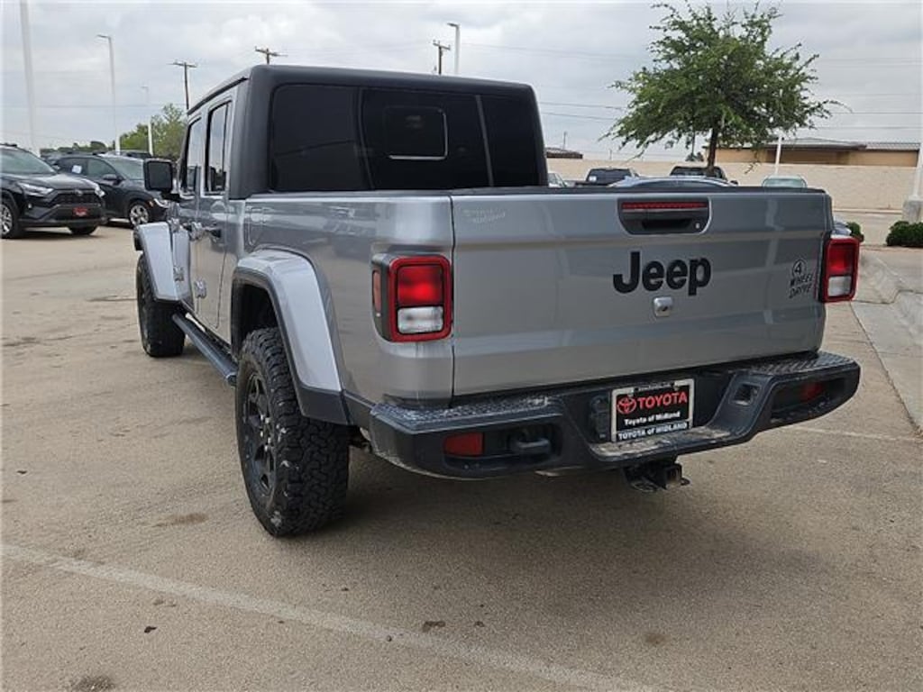 Used 2021 Jeep Gladiator Sport Truck Crew Cab