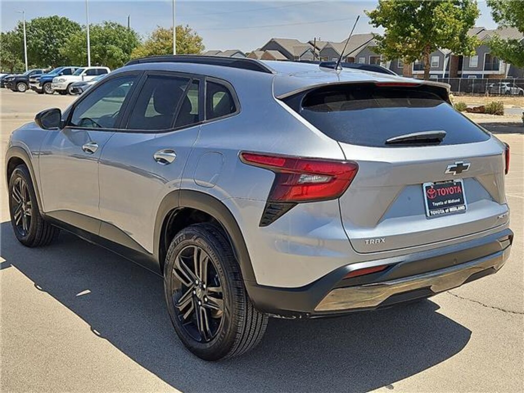 Used 2025 Chevrolet Trax ACTIV SUV