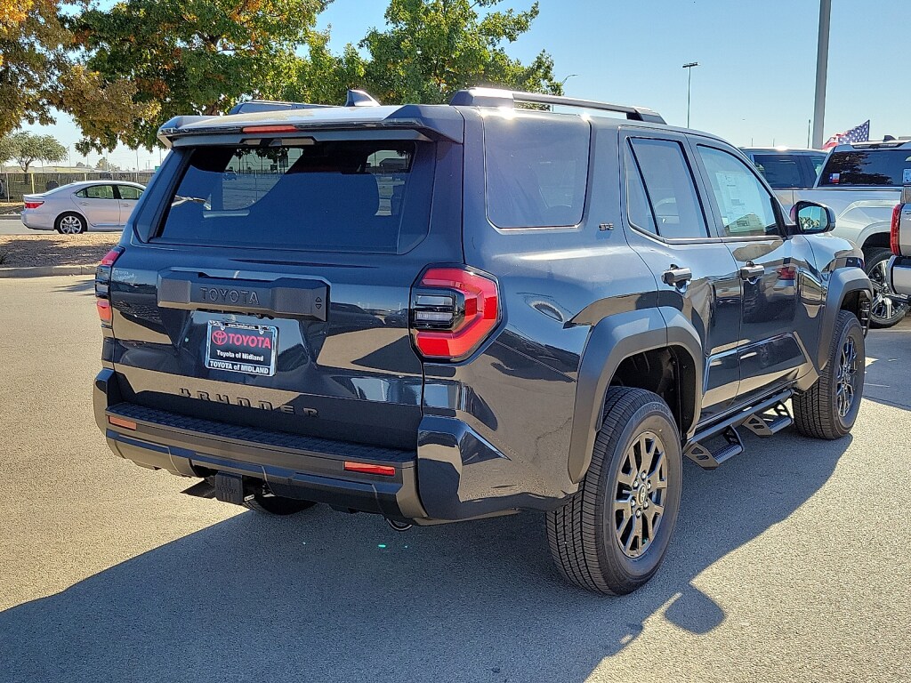 New 2025 Toyota 4Runner SR5 SUV