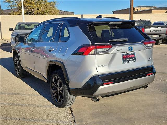 2022 Toyota RAV4 Hybrid XSE photo 3