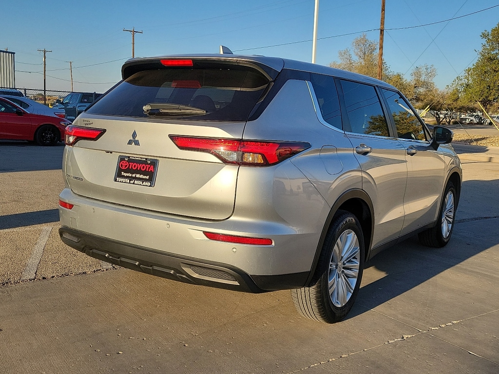 Used 2024 Mitsubishi Outlander ES SUV