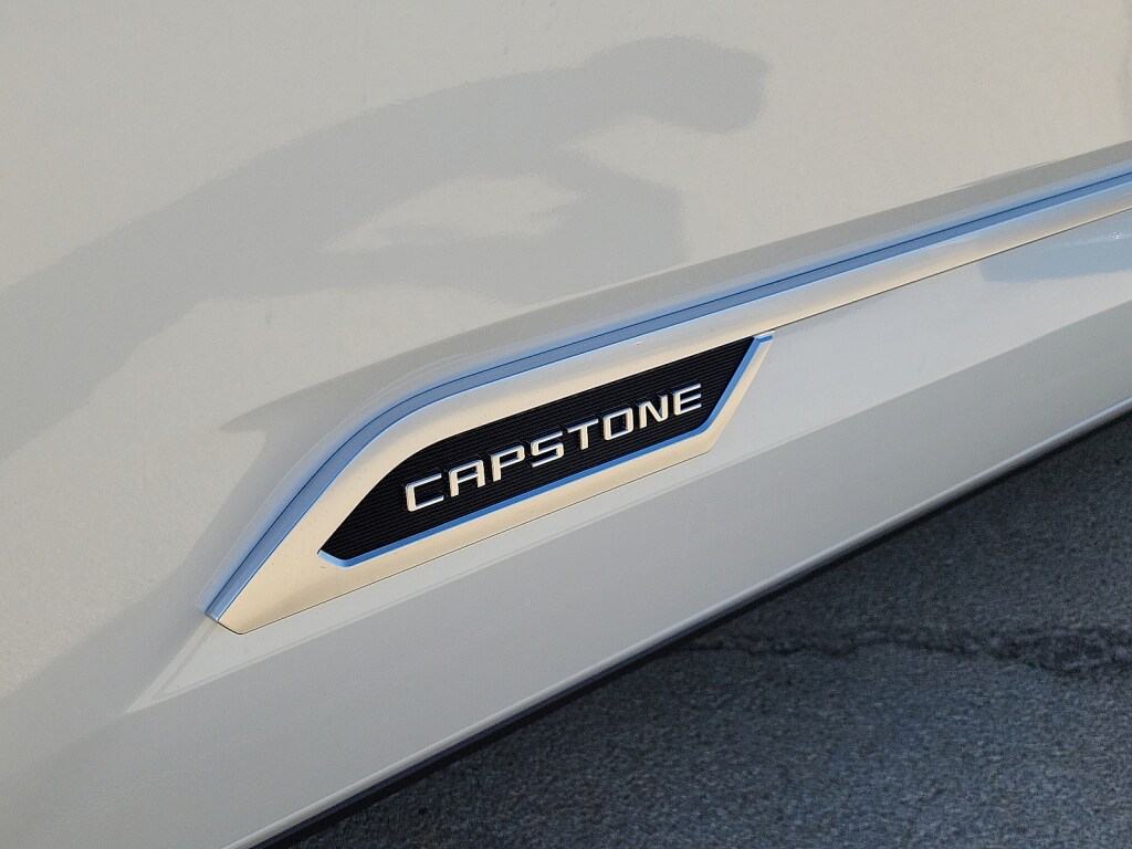 New 2026 Toyota Tundra Hybrid Capstone 4x4 Crewmax 5.5 ft. box 145.7 in. WB CrewMax