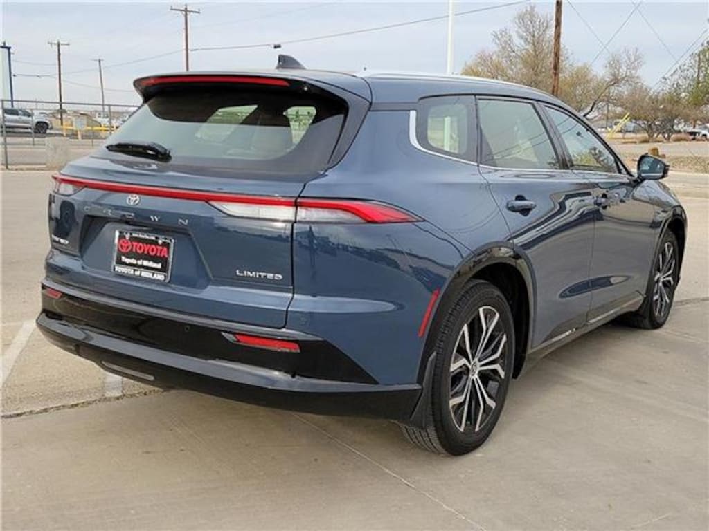 Used 2025 Toyota Crown Signia Limited SUV