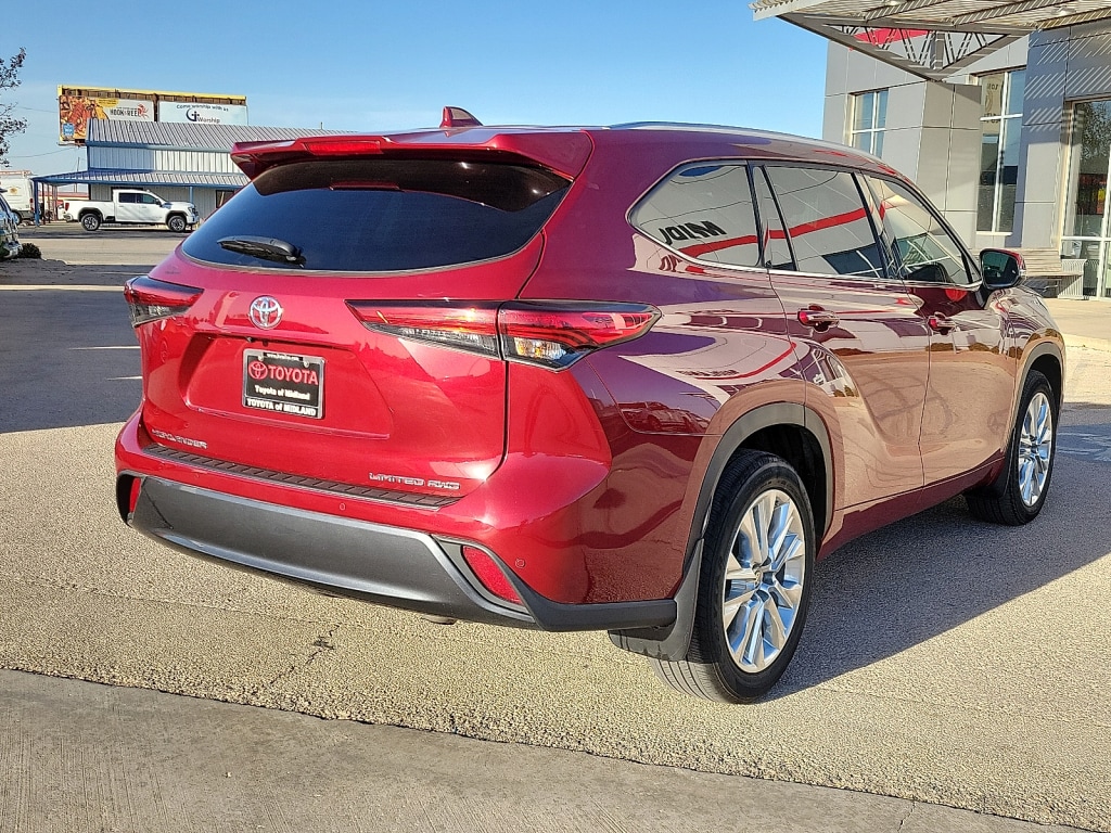 Used 2023 Toyota Highlander Limited SUV