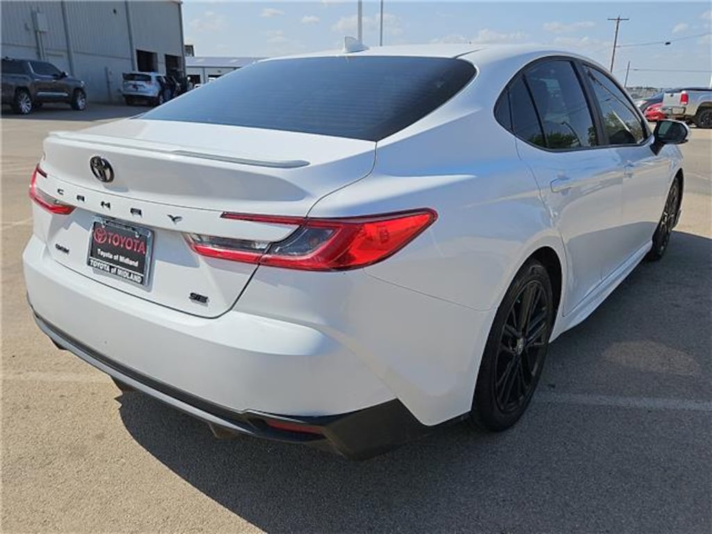 Used 2025 Toyota Camry SE Sedan