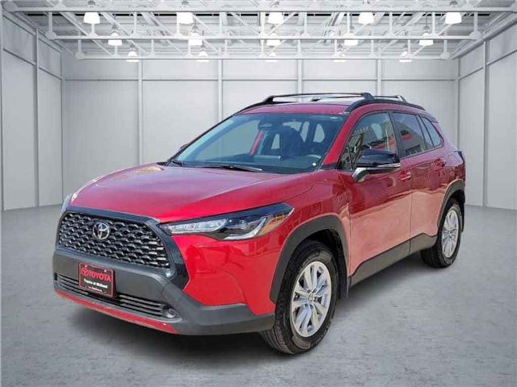 Used 2025 Toyota Corolla Cross LE SUV