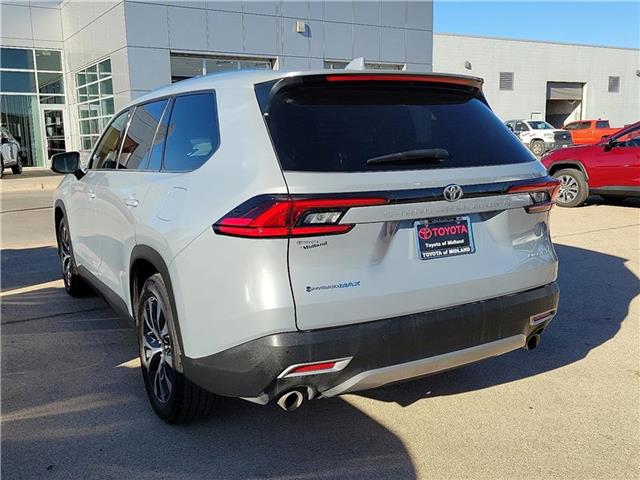 2025 Toyota Highlander Hybrid Limited photo 2