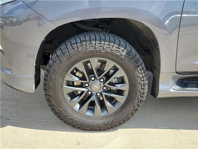 2023 Lexus GX 460 photo 2
