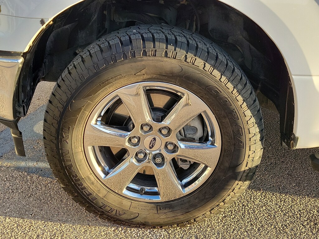 2019 Ford F-150 XLT photo 2