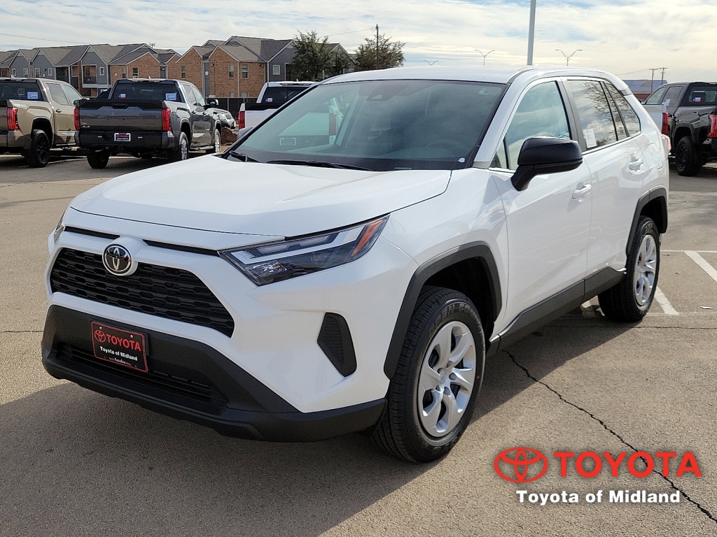 2025 Toyota RAV4 LE's photo