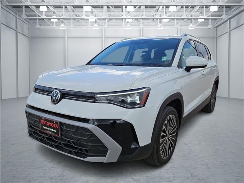 Used 2025 Volkswagen Taos 1.5T SE SUV