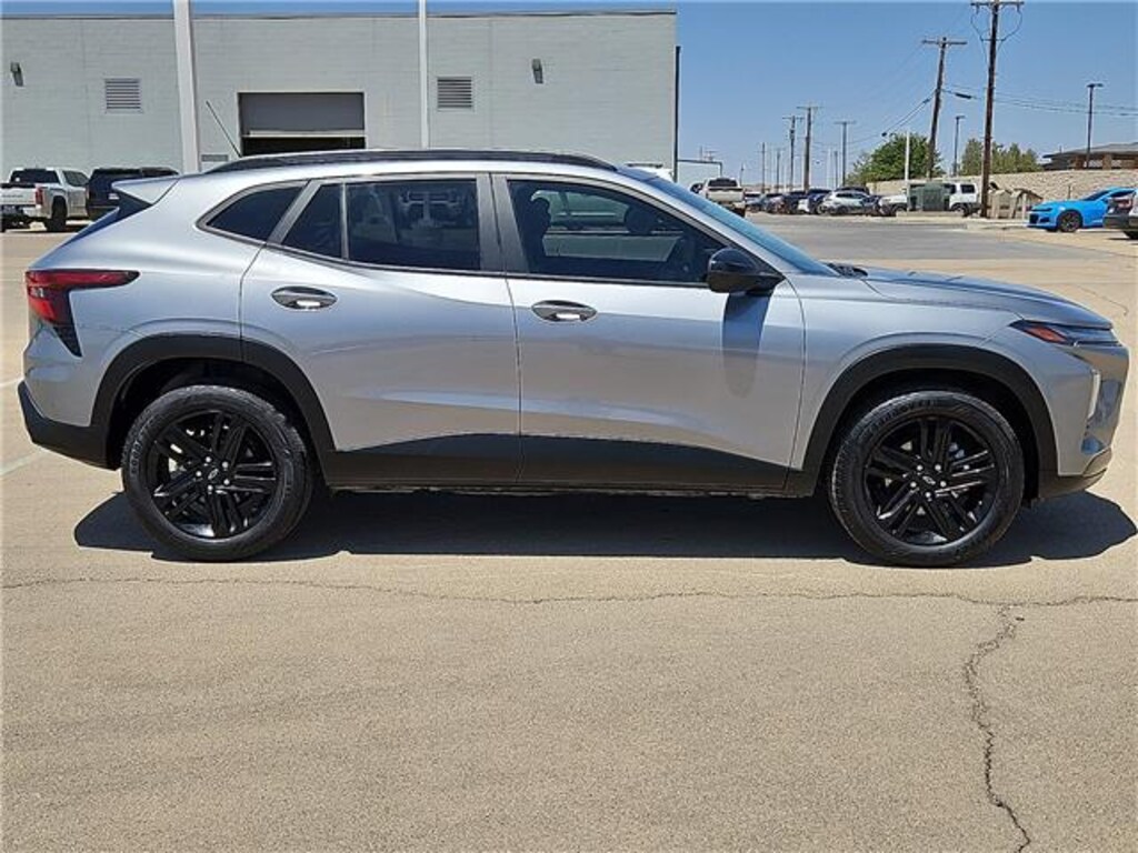 Used 2025 Chevrolet Trax ACTIV SUV