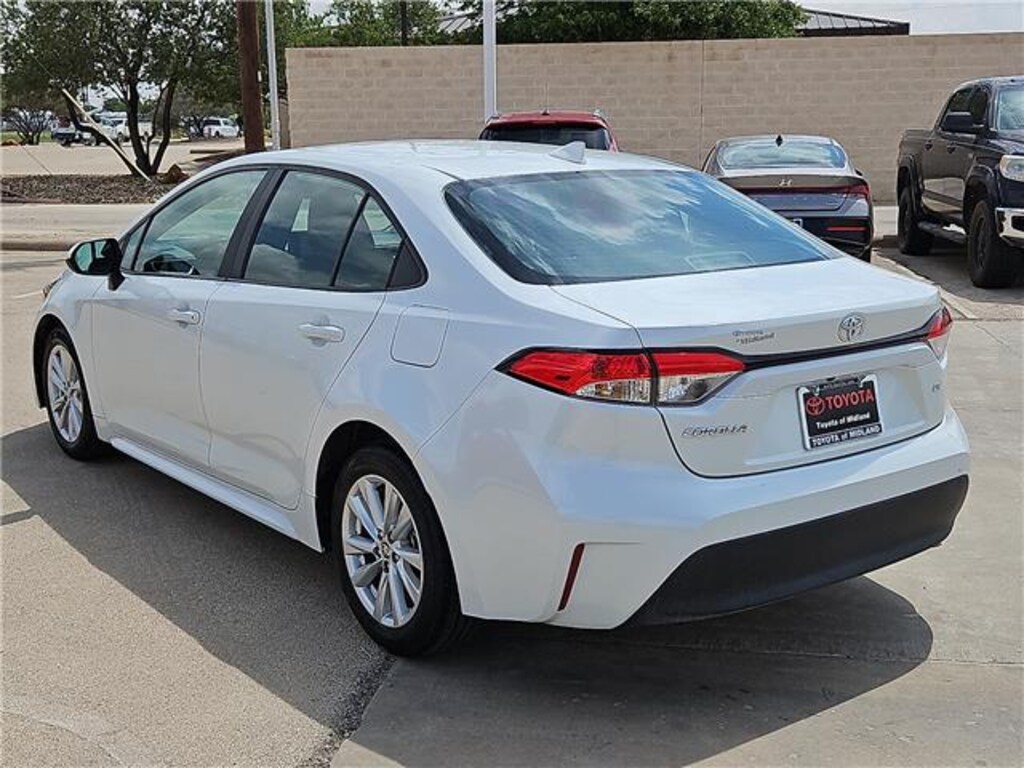 Used 2024 Toyota Corolla LE Sedan