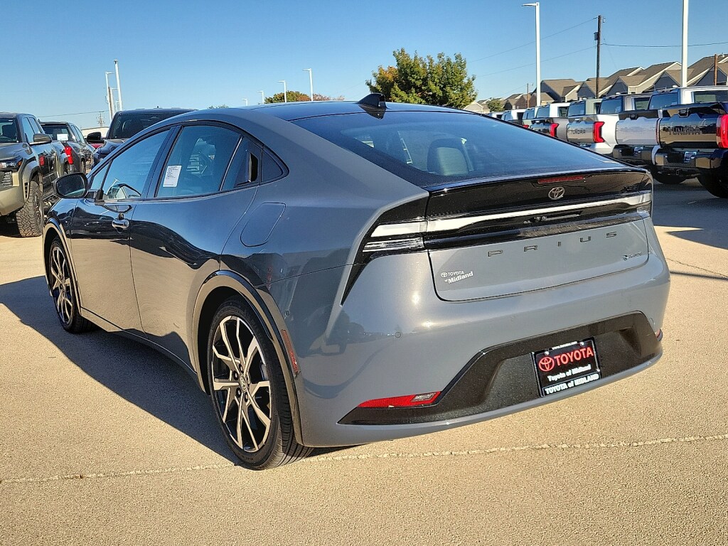 New 2026 Toyota Prius Plug-In Hybrid XSE Premium Hatchback