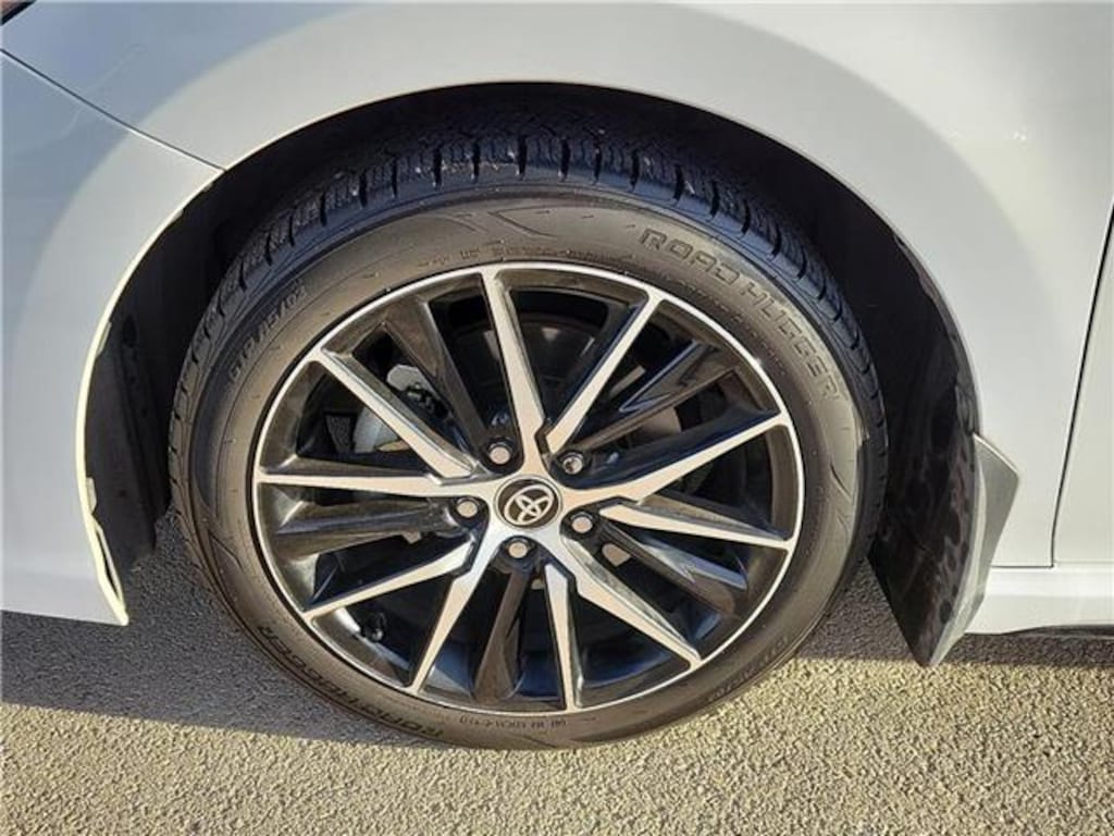 Used 2023 Toyota Camry SE Sedan