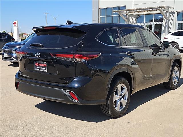 Used 2025 Toyota Highlander LE SUV