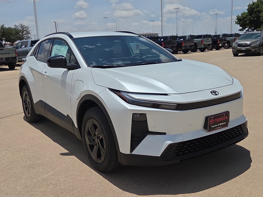 New 2026 Toyota C-HR SE SUV