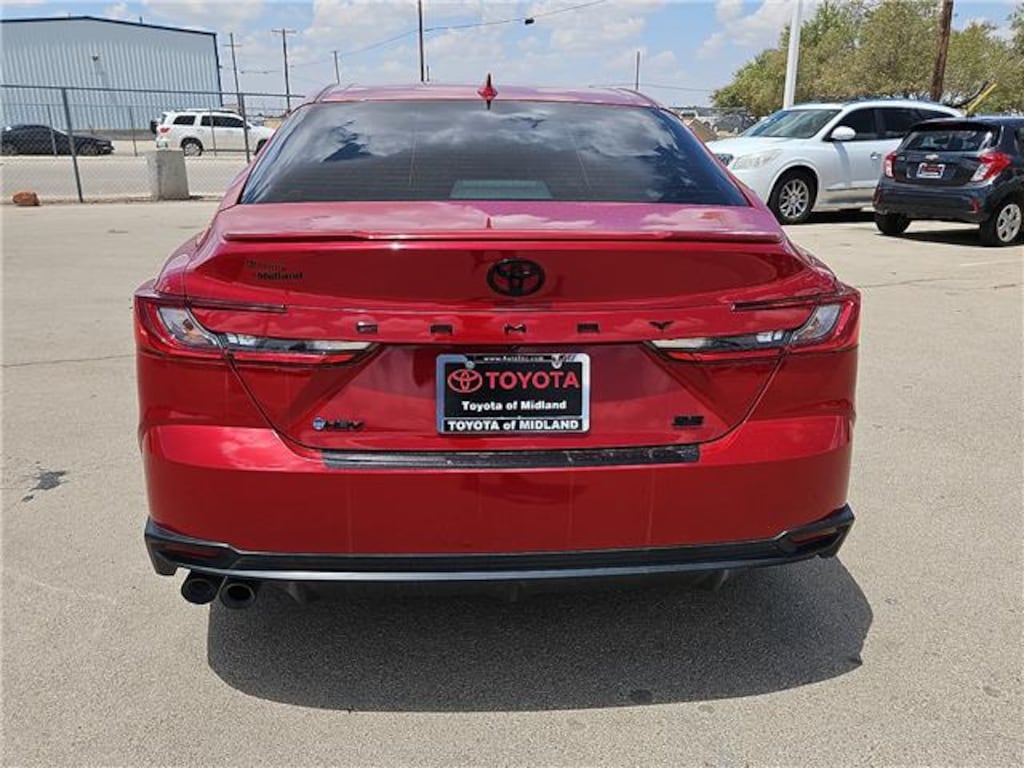 Used 2025 Toyota Camry SE Sedan