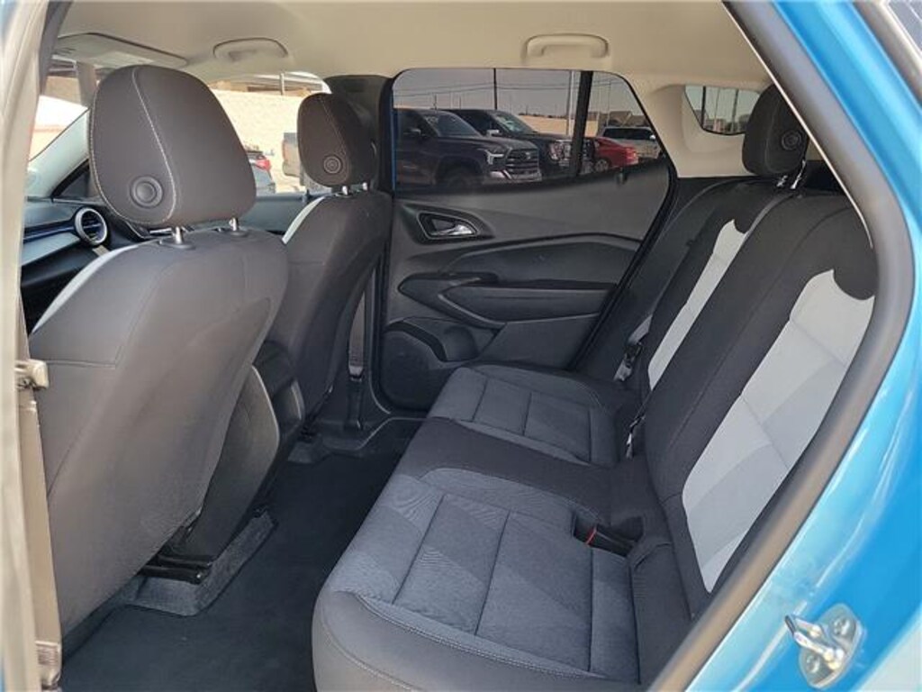 Used 2025 Chevrolet Trax LS SUV