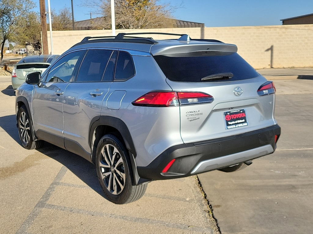 Used 2024 Toyota Corolla Cross XLE SUV