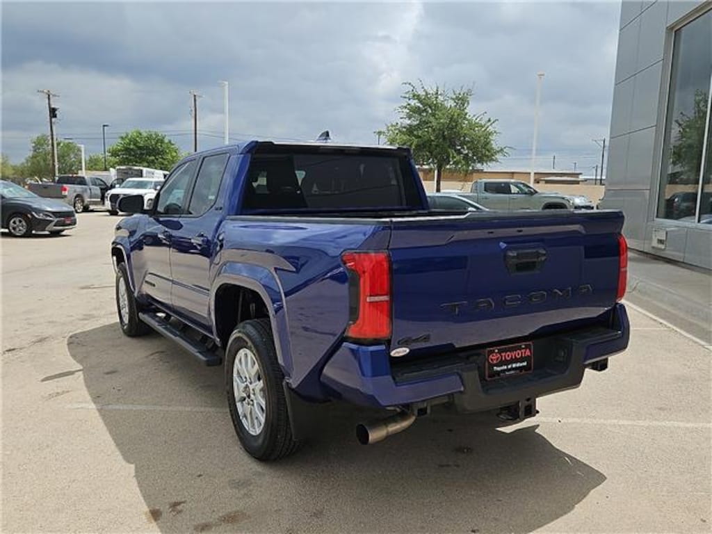 Used 2024 Toyota Tacoma SR5 Truck Double Cab