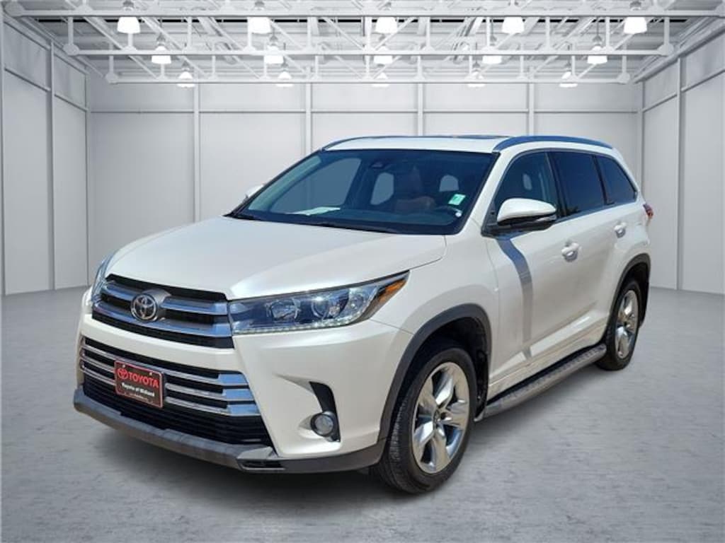 Used 2017 Toyota Highlander Limited V6 SUV