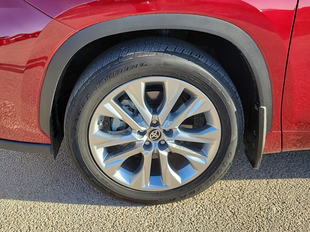 Used 2023 Toyota Highlander Limited SUV