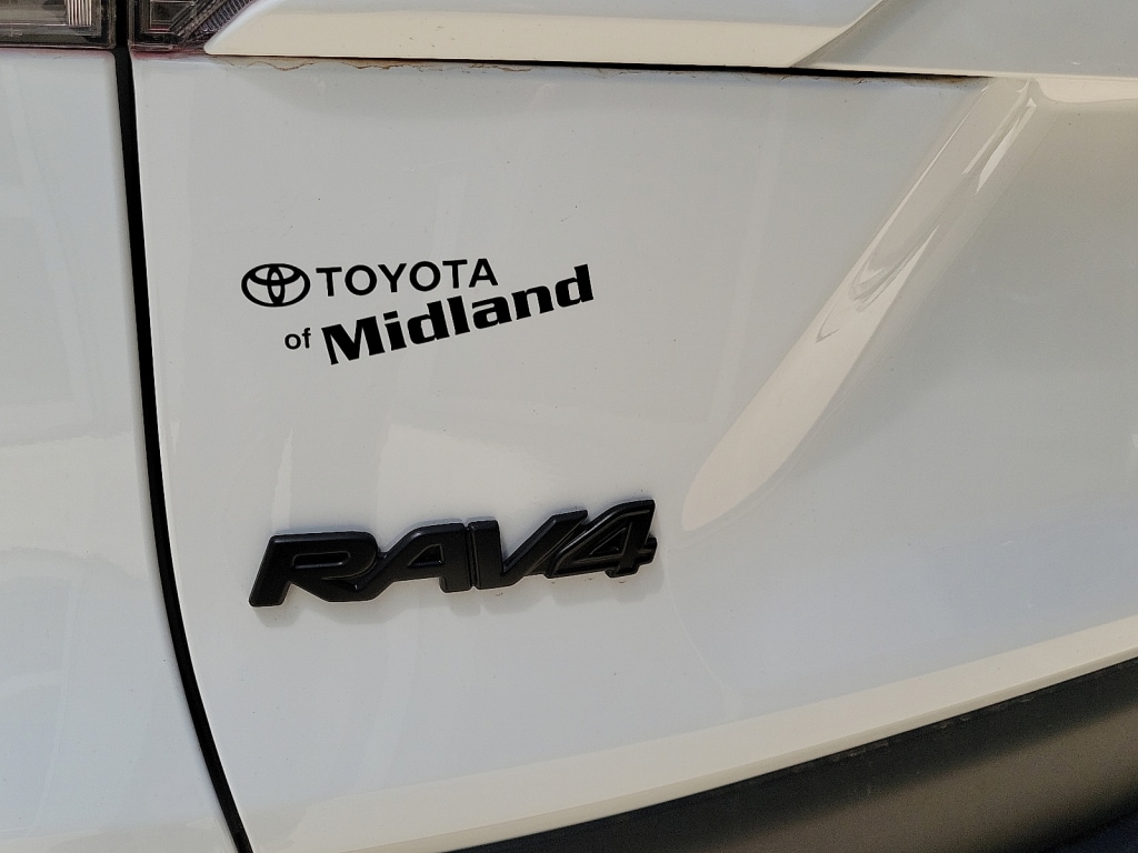 New 2024 Toyota RAV4 XLE SUV