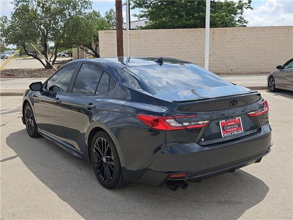 Used 2025 Toyota Camry SE Sedan