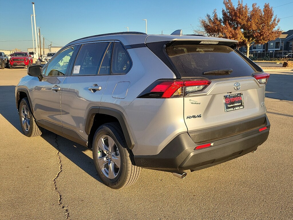 New 2025 Toyota RAV4 Hybrid LE SUV