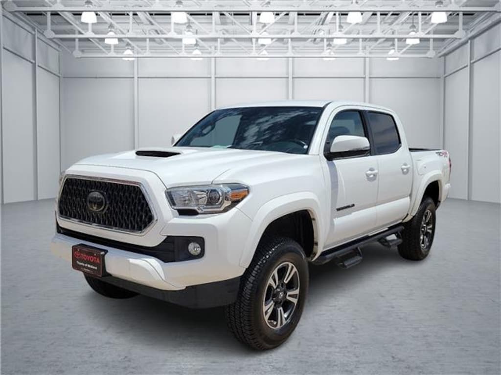 Used 2018 Toyota Tacoma Truck Double Cab