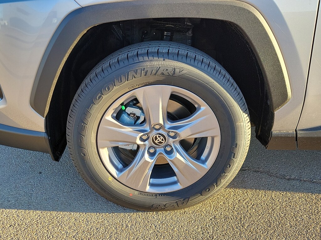 New 2025 Toyota RAV4 Hybrid LE SUV