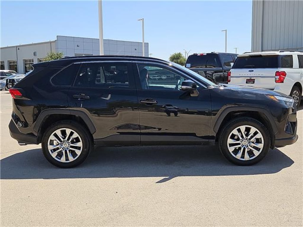 Used 2025 Toyota RAV4 XLE Premium SUV