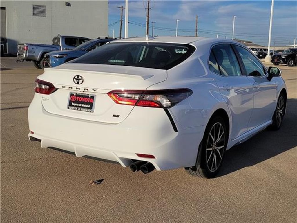 Used 2023 Toyota Camry SE Sedan