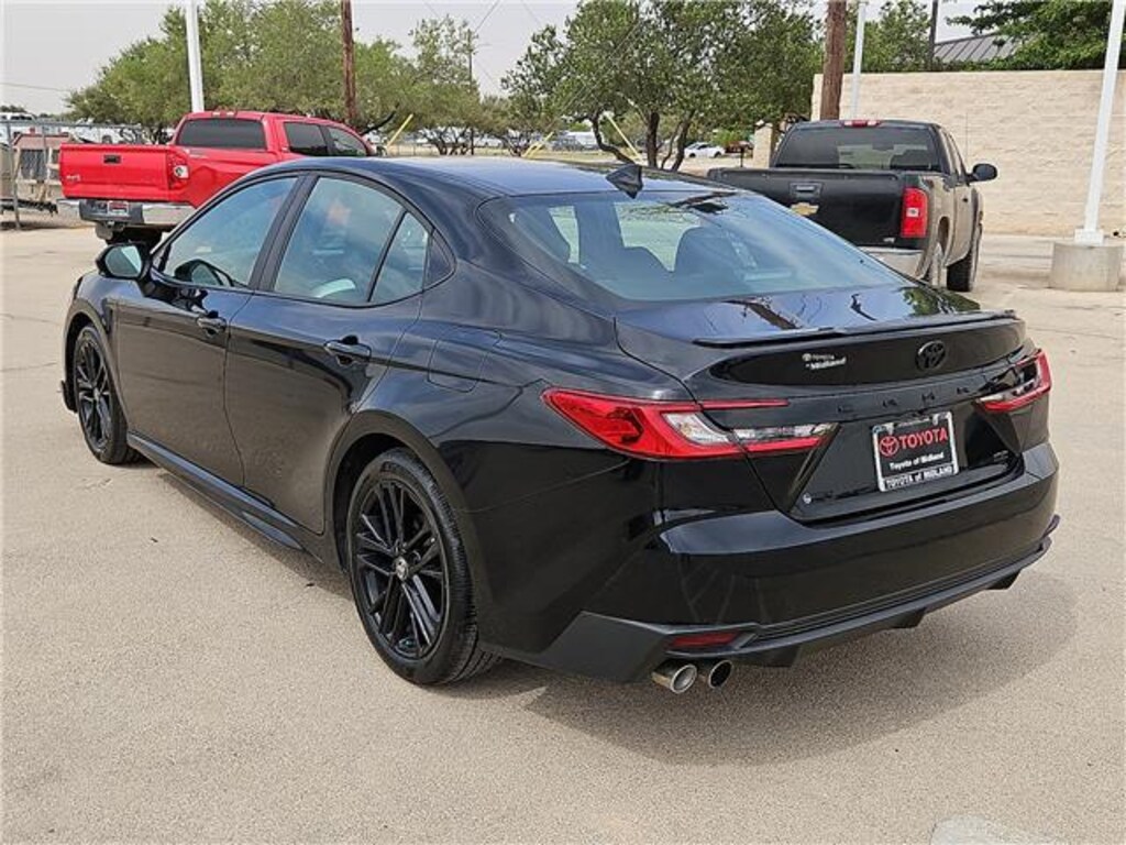 Used 2025 Toyota Camry SE Sedan